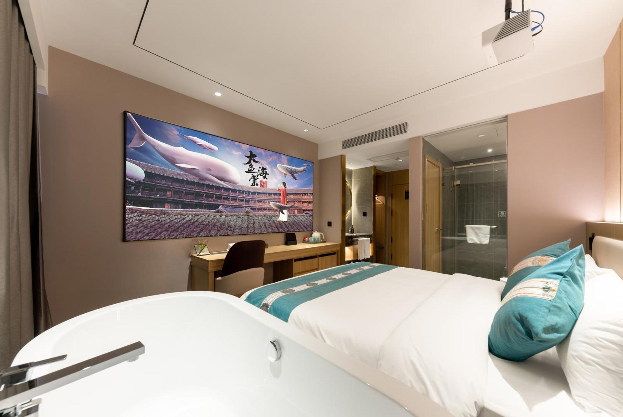 East Sacred Hotel--Very Near Beijing Tiananmen Square ,The Forbidden City,The Temple Of Heaven ,3 Minutes' Walk To Wangfujing Subway ,Located In The Center Of Beijing, Many Shopping Malls Around,Newly Renovated Hotel-Able To Receive Foreign Guests Экстерьер фото A room at the hotel